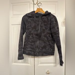 Lululemon camo zip up